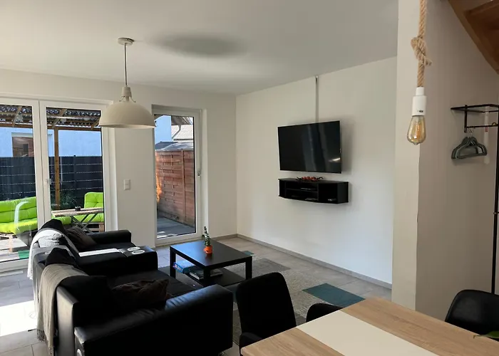 Ferienwohnung Neubau, moderne Haushälfte in Hamburg
